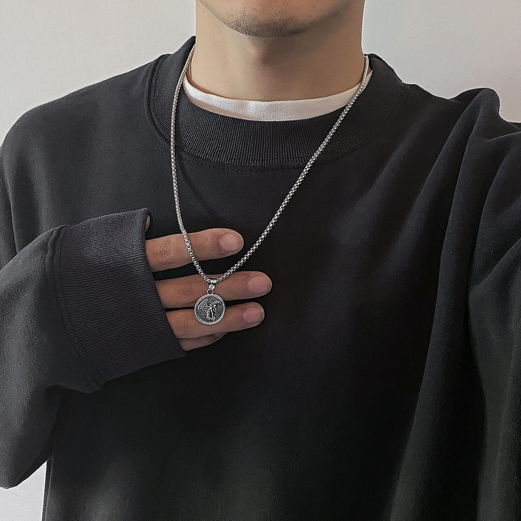 New Geometric Alien Retro Round Card Pendant Necklace Fashion All-Match Sweater Chain For Men
